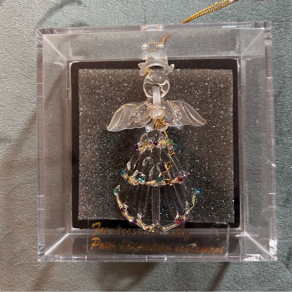 Vintage 3” spun glass ornament - ANGEL BLOWING TRUMPET - Picture 2 of 4